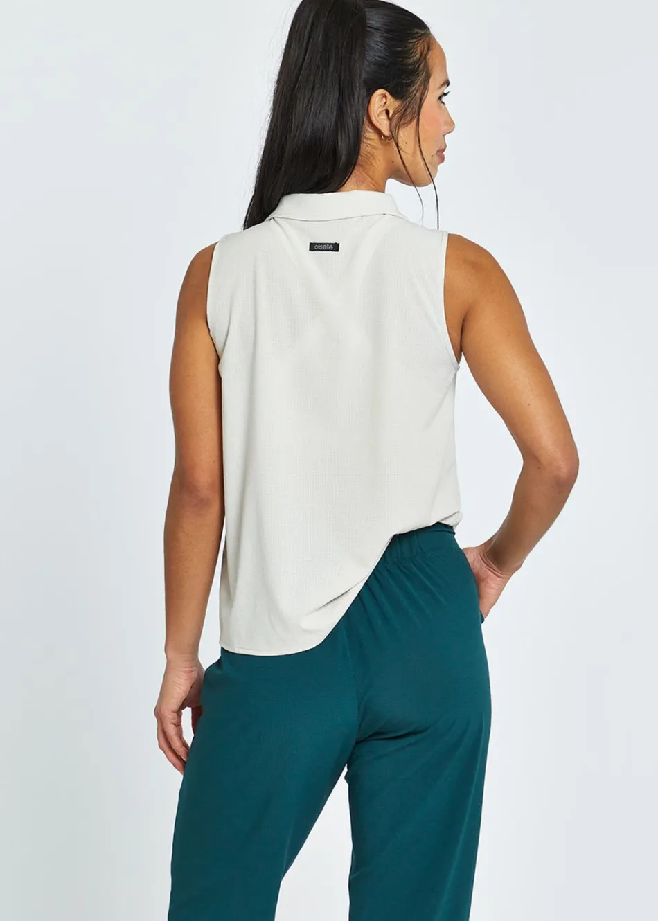 Women Oiselle Benjamina Button Sleeveless
