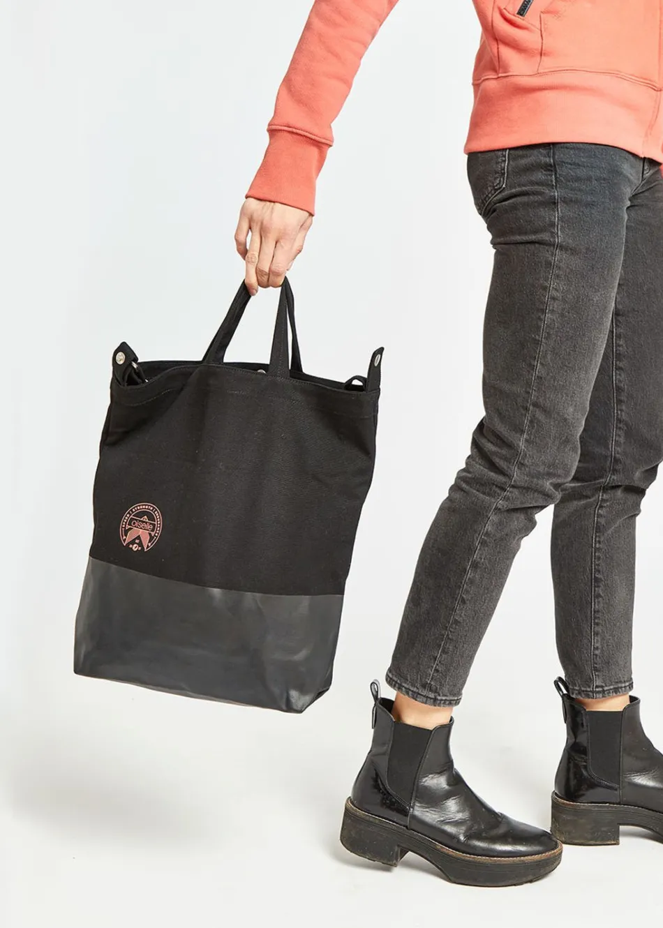 Women Oiselle Crest Tote Bag